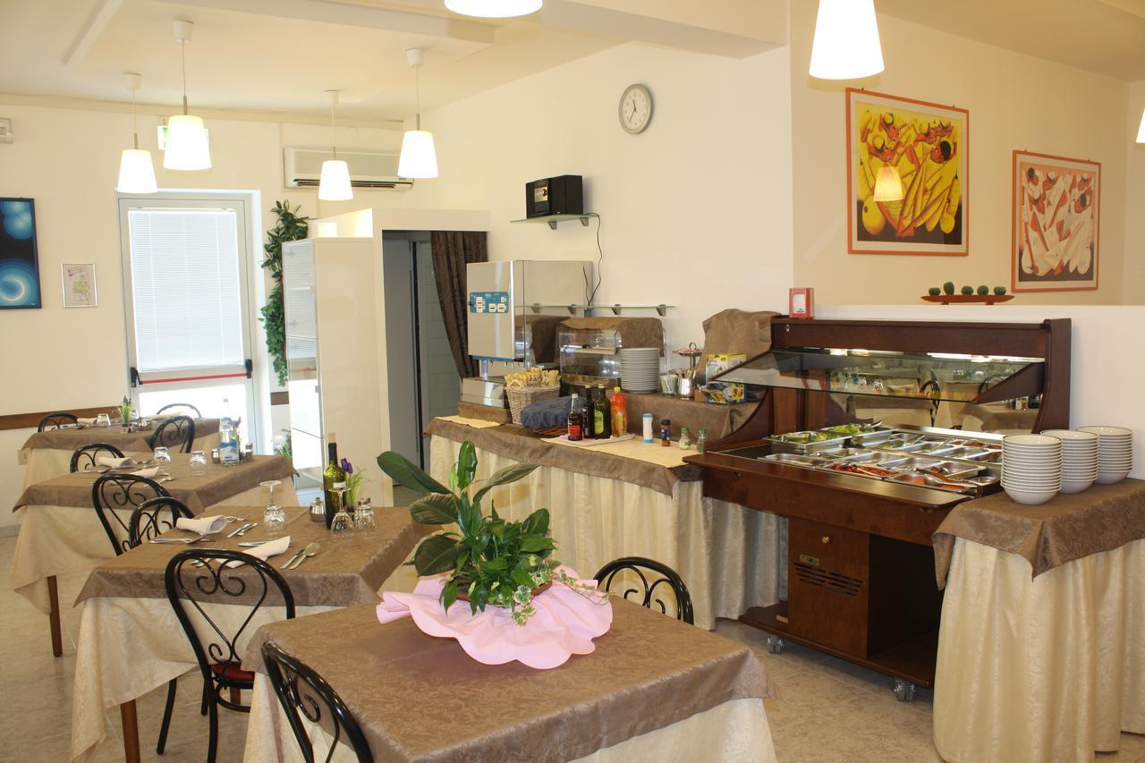 Hotel Helga Caorle Exterior foto